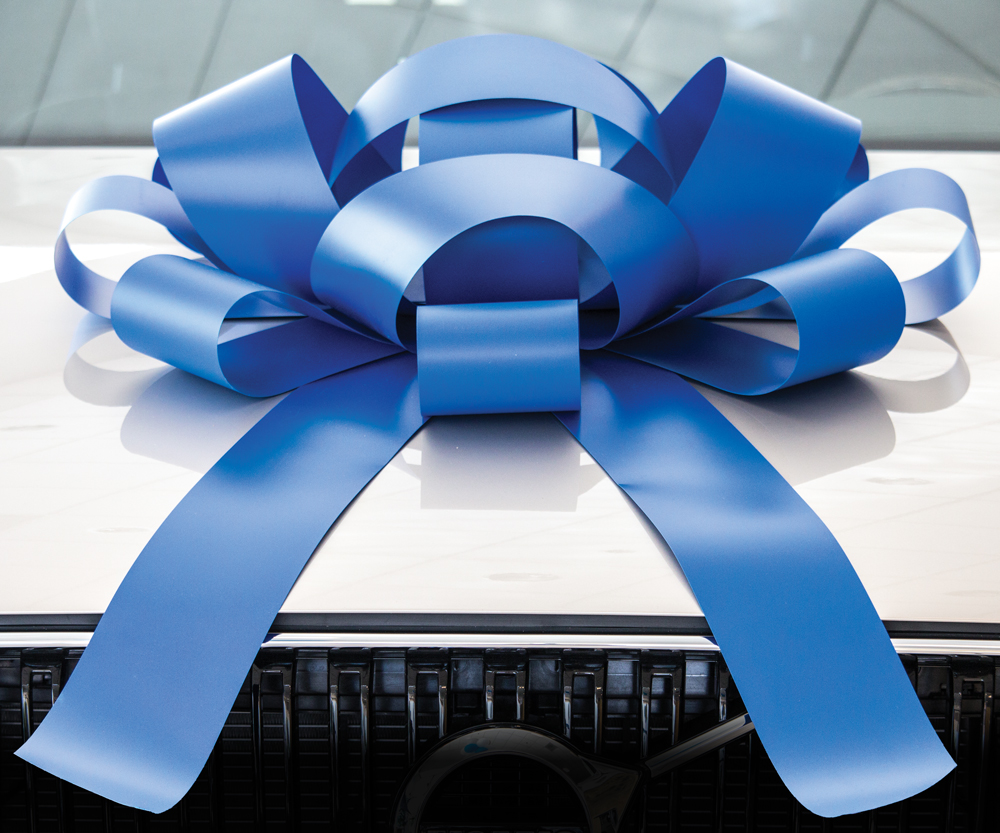 30-inch blue magnetic car bow with two matching tails
